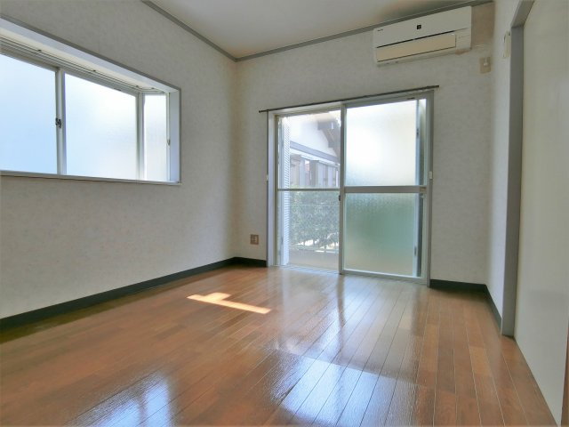 イーストオブヴィラの洋室