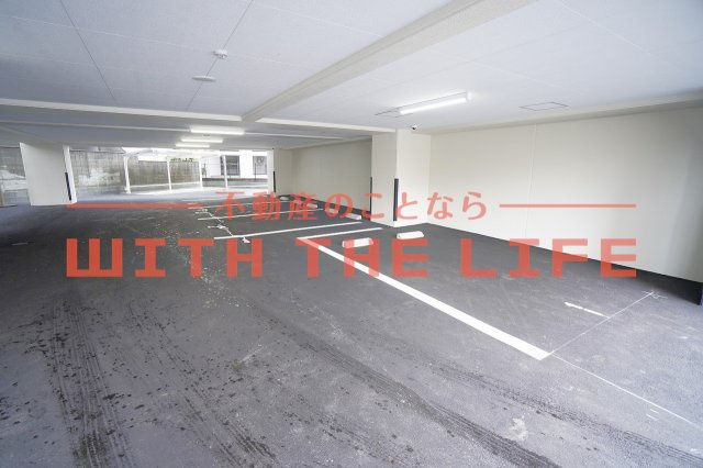 RESIDENCE（レジデンス）花畑【10,000円キャッシュバック対象物件】の駐車場|駐車場完備です