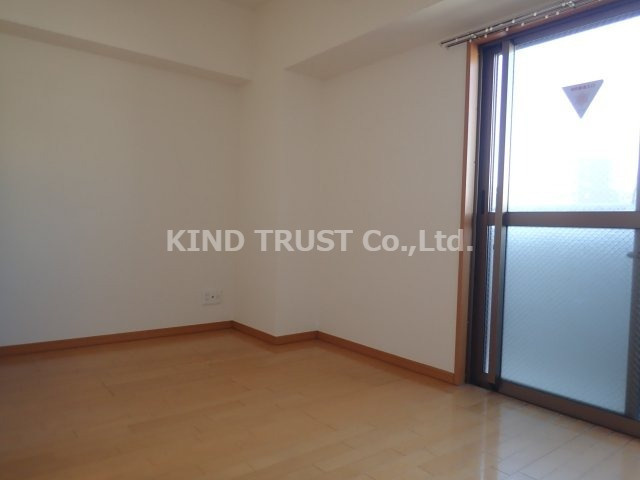 ラナップスクエア東梅田の居間・リビング|こちらの居間で趣味の時間をお楽しみください