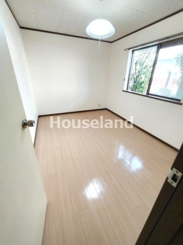 ハイムフューチャーの洋室|ゆったり過ごせる居間です