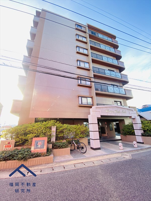 アンピール空港西の外観
