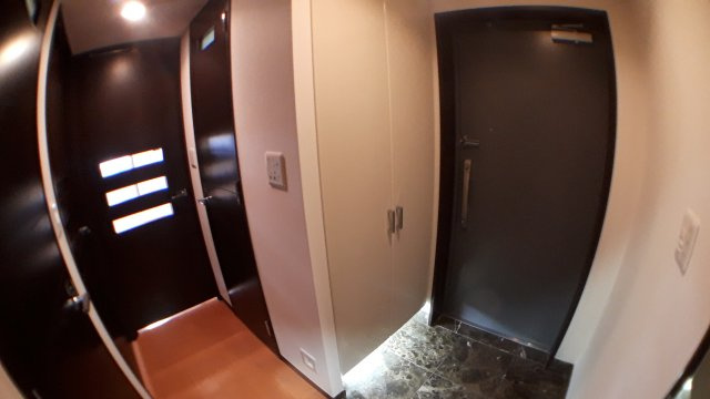 千代田区外神田４丁目の賃貸マンションの玄関