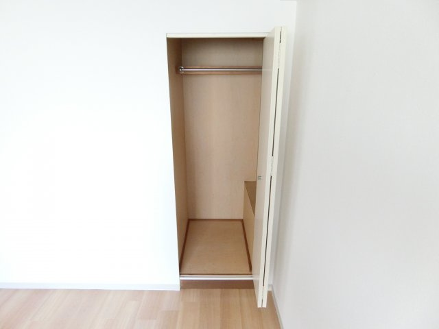 ウエストコートの収納|同マンション別部屋