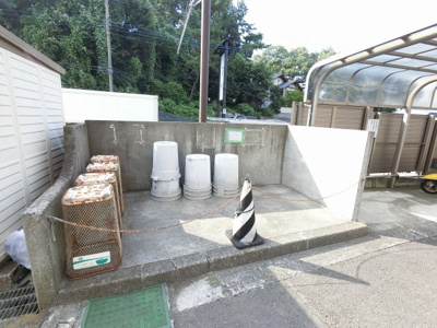 【その他共用部分】 | しらとり台住宅１号棟 | ゴミ置場です。