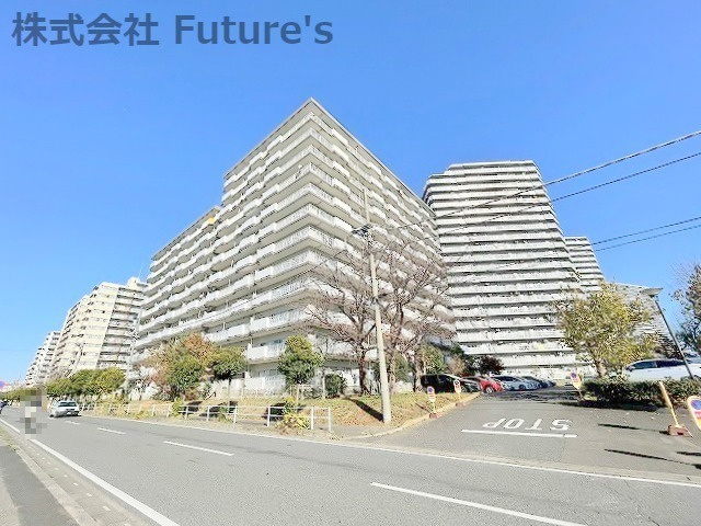 パークフィールドみさとテラ・ウエスト4街区3号館の外観|武蔵野線「新三郷」徒歩14分！フルリフォーム済・家具付きマンションです。