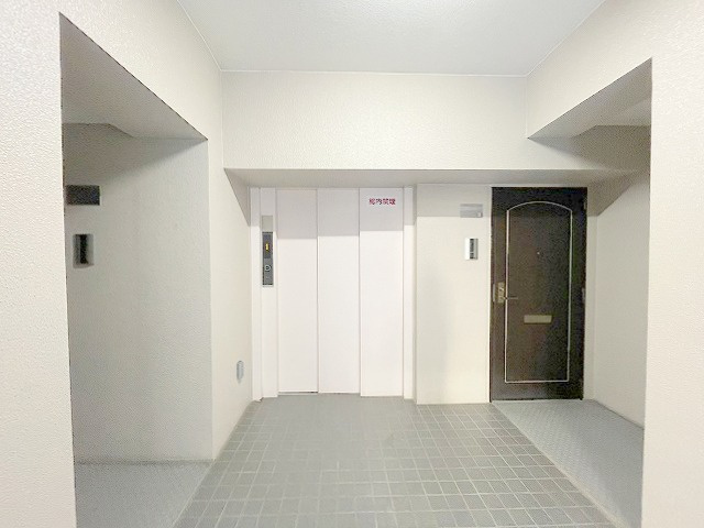 パークフィールドみさとテラ・ウエスト4街区3号館のその他共用部分|エレベーターの写真になります。