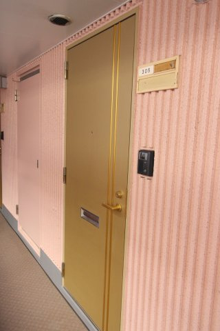 ノーム日吉の玄関
