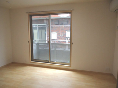 【洋室】 | エスポワール | 南向き