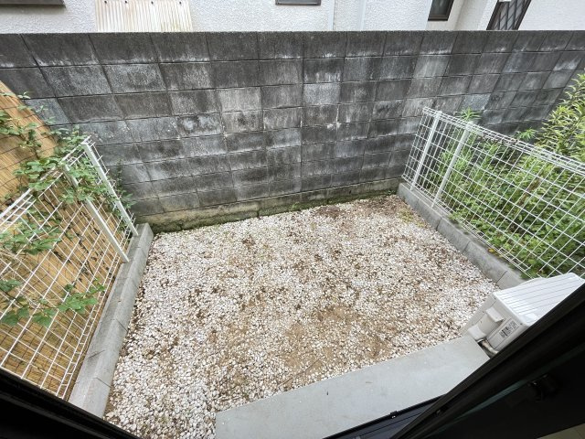 ヒルズ新柏のバルコニー