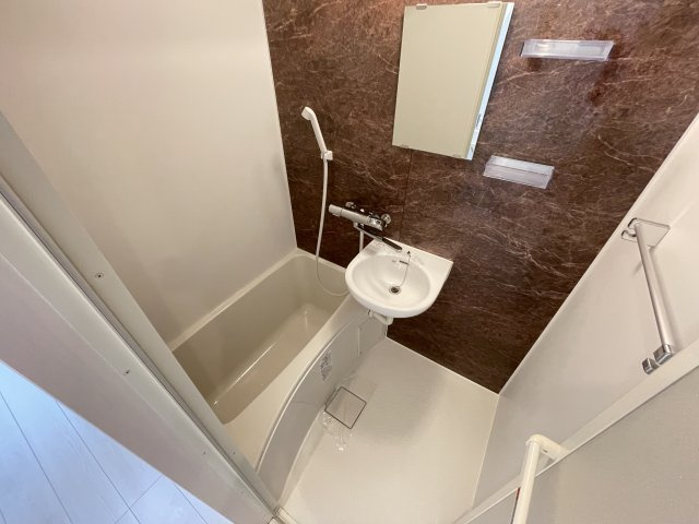 ヒルズ新柏の浴室