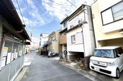 【前面道路含む現地写真】 | 伏見区向島中島町　中古戸建 | 〈こちらの物件〉に興味がある方はお気軽にお問い合わせ下さい！月々のお支払い希望額からお客様が購入可能な物件の価格をシミュレーション致します(*´▽｀*)