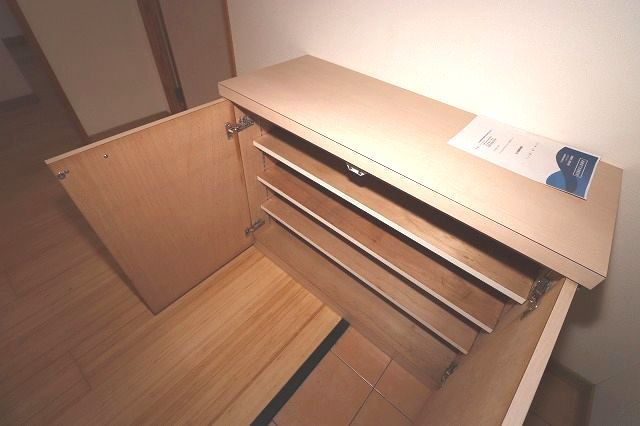 サンマリン横浜の収納|※反転の場合がございます。