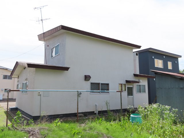 紋別郡遠軽町２条通北７丁目１－１３　中古売家の外観