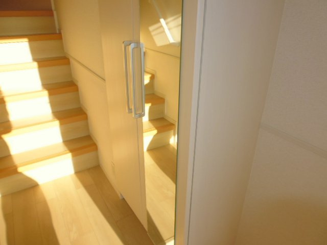 ラ・セレーナソワⅠの玄関