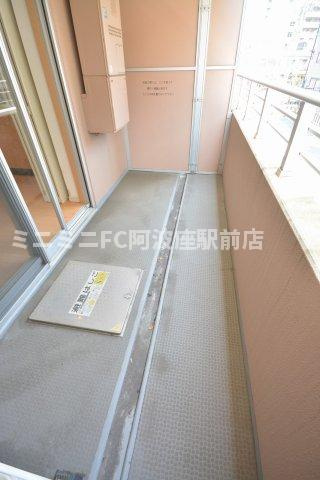 クロスレジデンス大阪新町のバルコニー