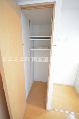 クロスレジデンス大阪新町の収納