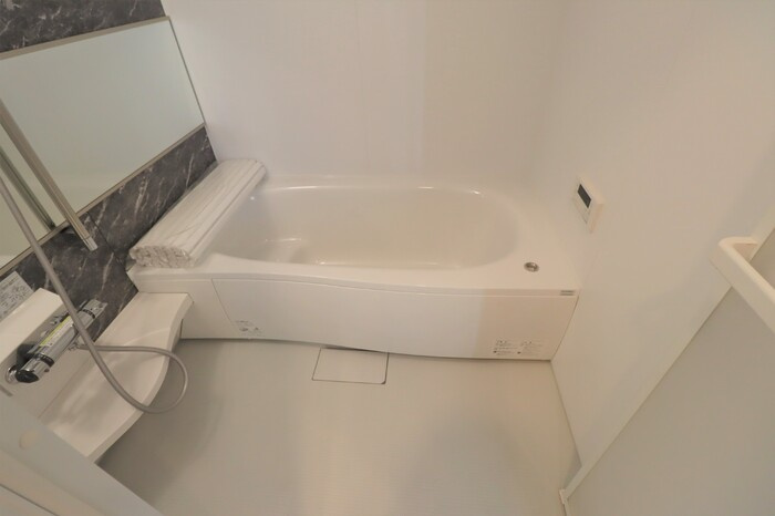 ロイヤルクレスト六号館の浴室