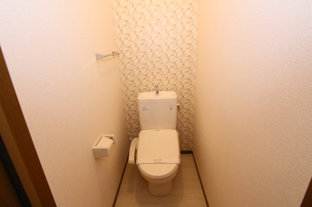 日吉ブレナインのトイレ|別部屋の参考写真です。
