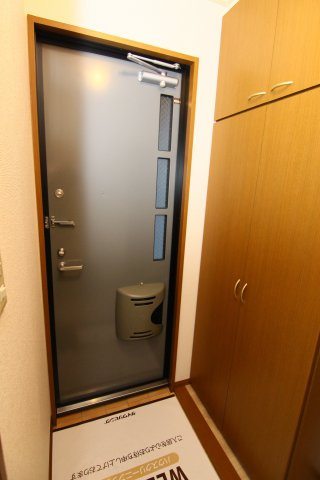 日吉ブレナインの玄関|別部屋の参考写真です。