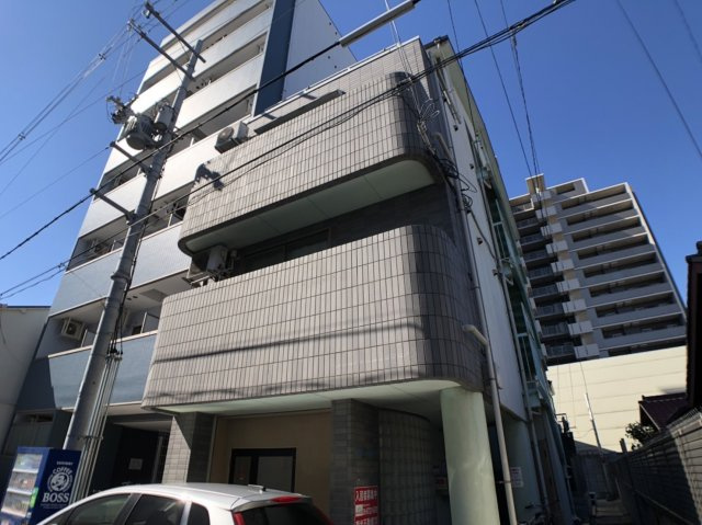 スカイマンション俊徳の外観