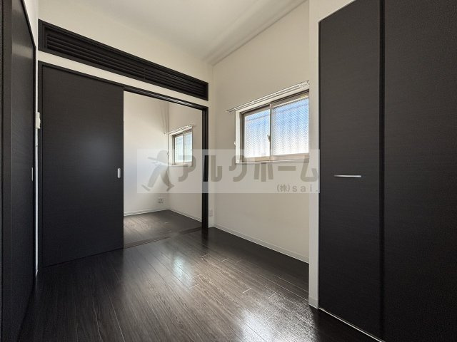 セレーナの洋室