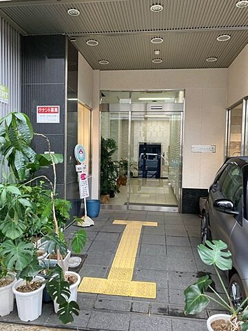 【エントランス】