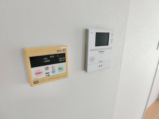 カクサン可美タウンBの設備|玄関灯はこれから施工になります！