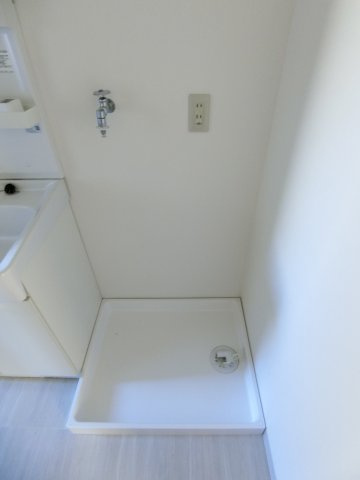 カクサン可美タウンBの浴室|日々の暮らしに欠かせないお風呂です。バスタブも広め♪
