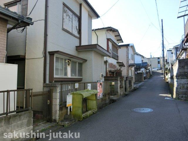 八千代台東６丁目　売地の前面道路含む現地写真|北西側４ｍ道路×南東側５ｍ道路　二方道路につき通風良好です。
