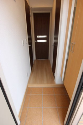 【玄関】 | メープルコート