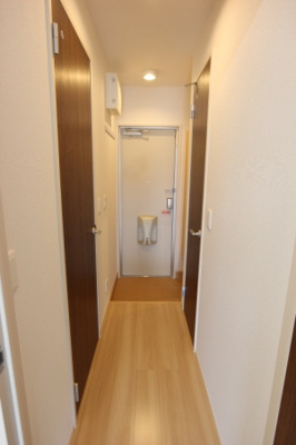 【玄関】 | メープルコート