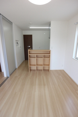 【居間・リビング】 | メープルコート