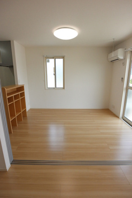 【居間・リビング】 | メープルコート