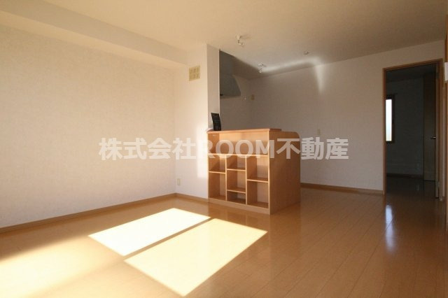 グリーンヒルズたかおの居間・リビング|使いやすい居間です