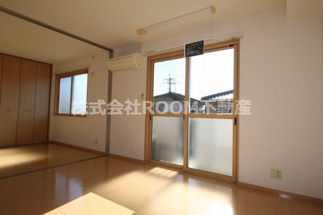 グリーンヒルズたかおの洋室|ゆったりした洋室です