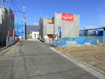 【前面道路含む現地写真】 | タマタウン七沢町 | 前面道路含む現地写真です