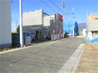 【前面道路含む現地写真】 | 前面道路含む現地写真です