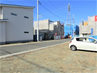 【前面道路含む現地写真】 | 前面道路含む現地写真です