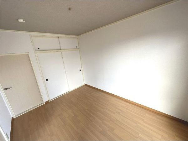 【洋室】 | カーサエスティ