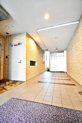 ピュアファースト花園のエントランス