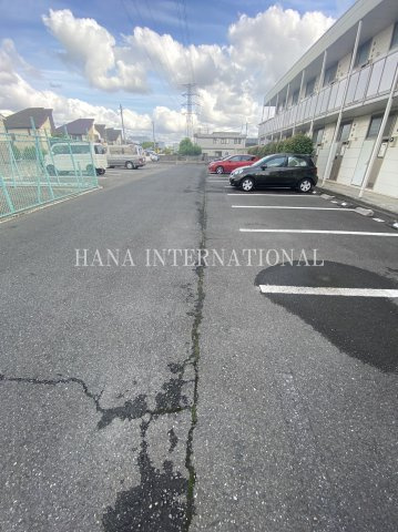 デルニエの駐車場