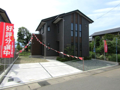 【駐車場】 | タマタウン上町 | 駐車場に車を止められます