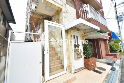 【エントランス】 | 大宝小阪マンション | エントランスです