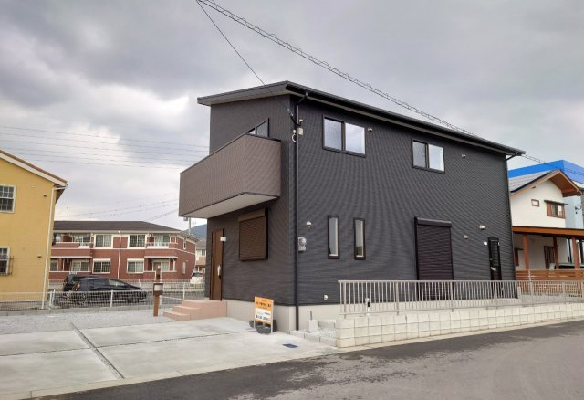 ーSUN COURT－サンコートー小倉南区葛原東5丁目　【小倉南区　新築戸建て】の外観|モダンでシックの色合いの外観です♪　【小倉南区　新築戸建て】
