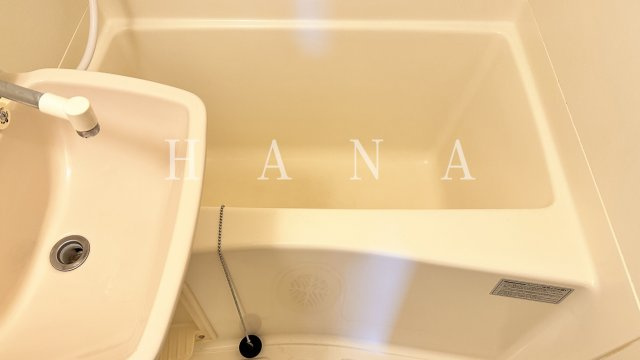 レオパレスウエストグリーンリバーの浴室