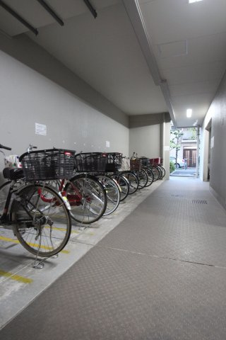 メロディーハイム関目高殿の駐車場