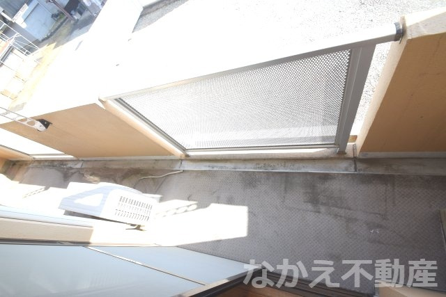 【バルコニー】 | 暖かな日差しのふりそそぐバルコニー