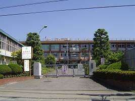 【周辺】 | 小学校