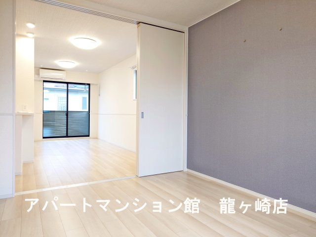 ノーブル ウエストⅤの寝室
