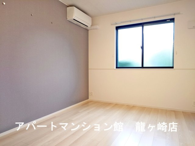 ノーブル ウエストⅤの寝室